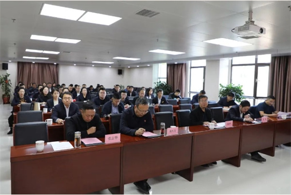 榆陽區(qū)能源發(fā)展有限公司召開第三季度工作總結(jié)會